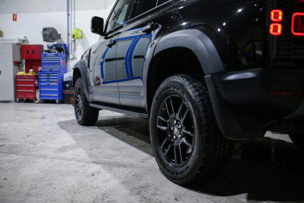 2020 Land Rover Defender Protection Side Steps